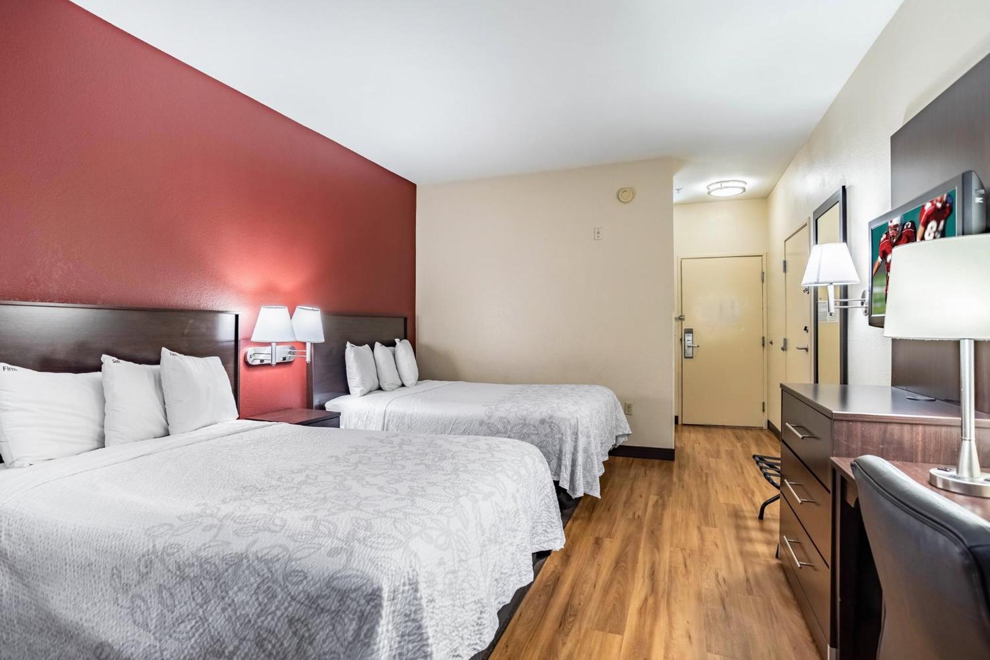 Red Roof Inn Plus+ Houston - Energy Corridor Extérieur photo
