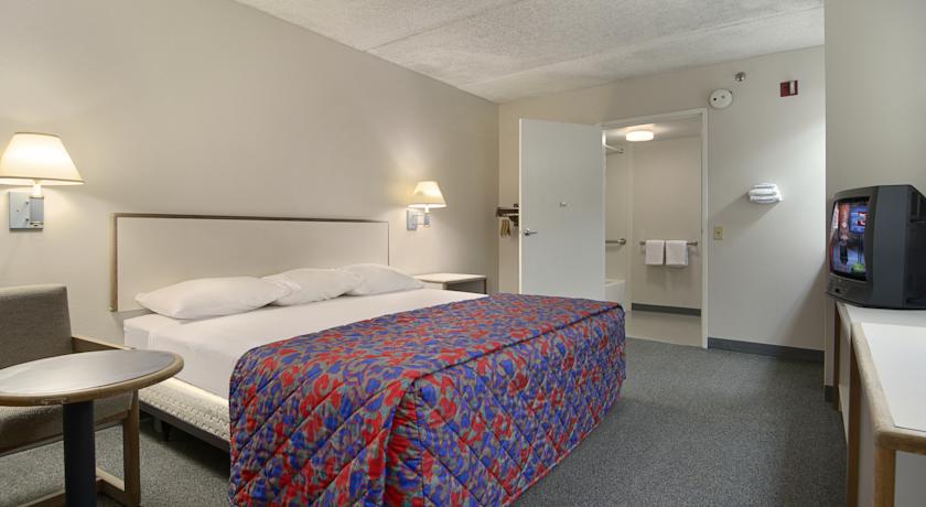 Red Roof Inn Plus+ Houston - Energy Corridor Chambre photo